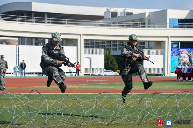 大众报业·海报新闻|威海职业学院院长李耀华：修德强能 唱响青春奋进之歌