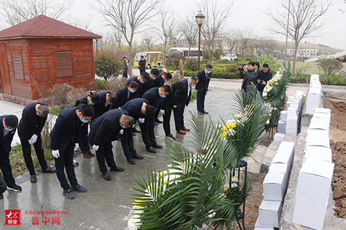 勇担社会责任 关怀生命尊严  淄博市殡仪馆举办无主骨灰安葬仪式