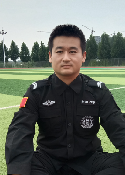 韩吉烨,2018年3月,韩吉烨积极报名参加禹城市公安局警犬训导员的学习