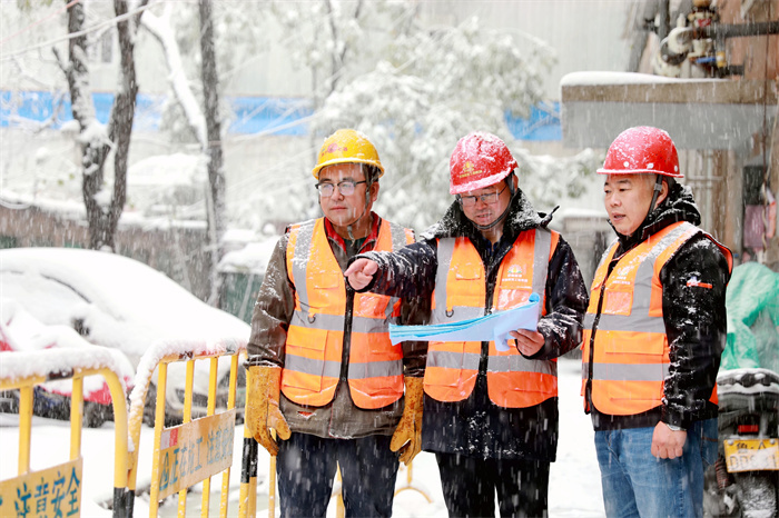 济南能源工程集团：筑牢“红色力量” 铁军先锋为泉城建设赋能赋源_泉城新闻_大众网(图1)