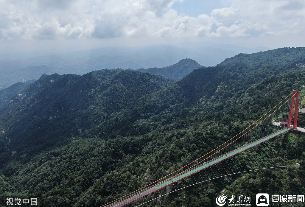 临沂沂蒙山银座天蒙旅游区风光秀丽吸引游客观光游玩