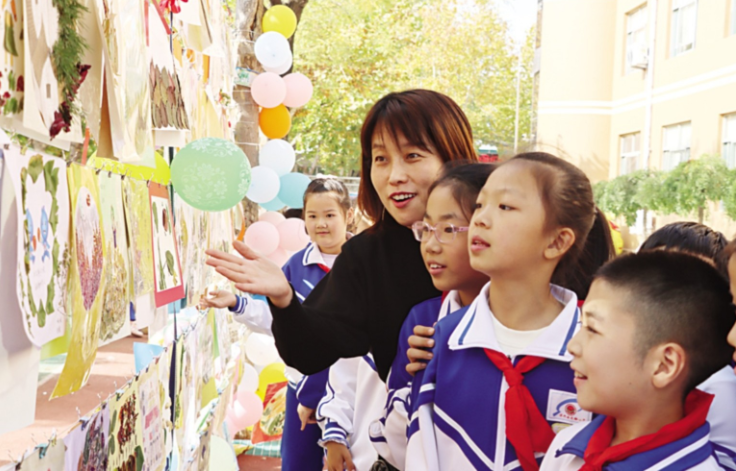 一叶知秋！博兴县实验小学举办树叶粘贴画展示活动
