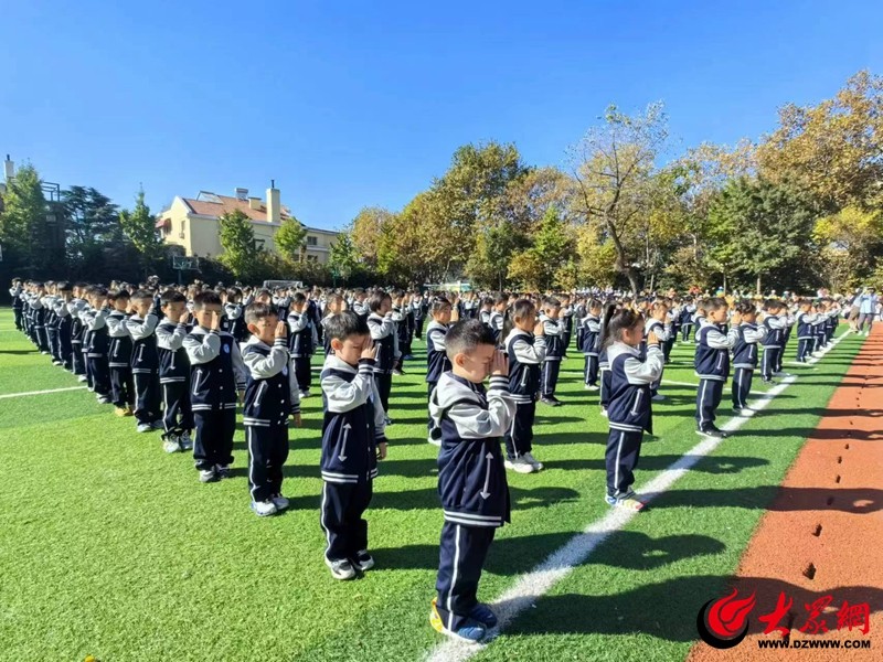 BOB半岛·体育官方平台携手童心 超越梦想 青岛太平路小学开展2023年秋季趣味(图3)