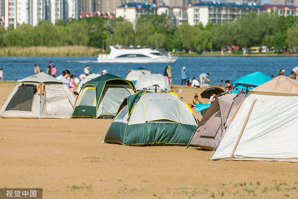 东滩湿地公园露营图片