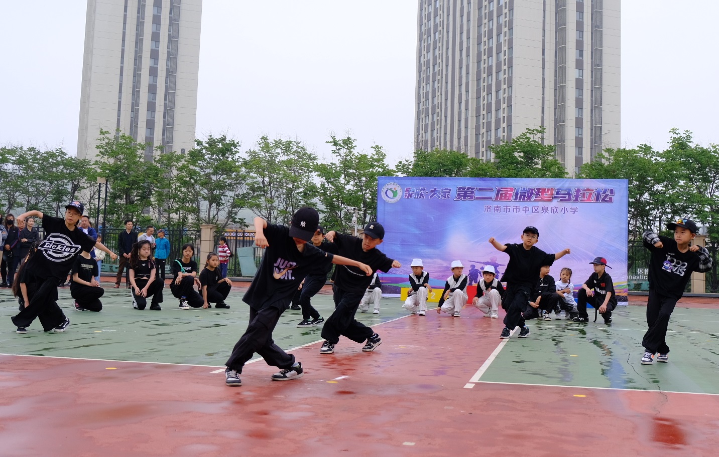 济南市市中区泉欣小学举行第二届微型马拉松活动