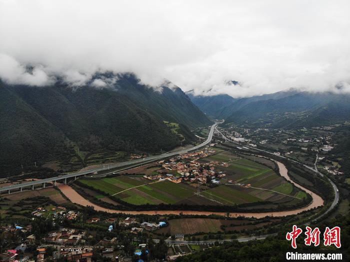 甘肃甘南护绿水青山 立案审查5件问责15名责任人