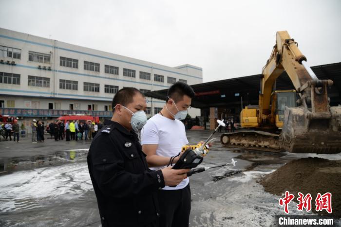 重庆警方去年破坏环境资源保护类刑案1072件 查处1206人