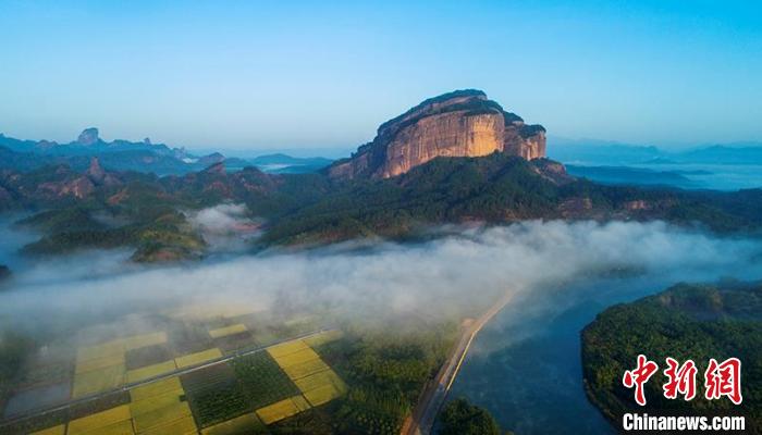 「丹霞」世界自然遗产广东丹霞山明起开放 全国医护、警务等人员免票