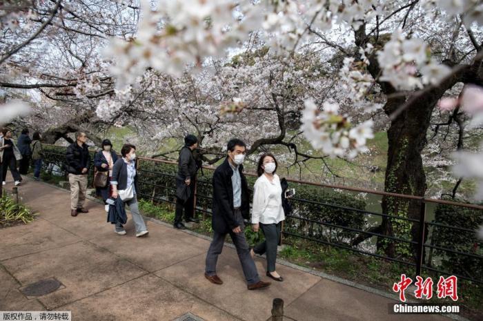 中国新闻网：美国29州进入重大灾难状态，国际疫情：西班牙确诊破10万