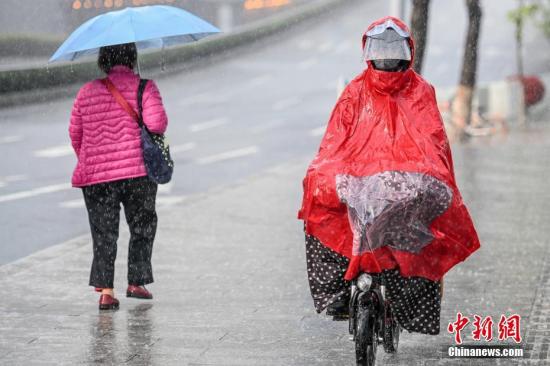 西南地区东部南部有小到中雨 冷空气影响华北地区