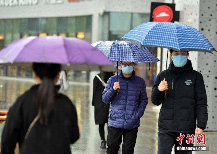 贵州湖南等地将有较强降水：贵州湖南等地将有较强降水 甘肃西部等地有大风沙尘