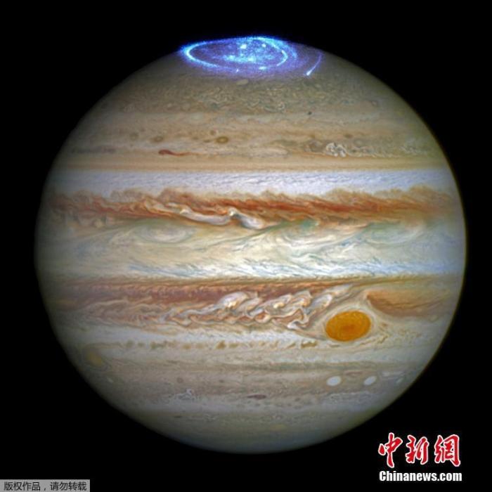 [中国新闻网]木星照片唯美似《星空》？真实环境其实很可怕……