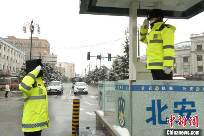 #黑河#中国边城黑河迎战暴雪 多方联动保畅通保生产