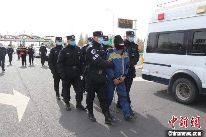 [内蒙古赤峰警方连破4起15年以上命案积案]内蒙古赤峰警方连破4起15年以上命案积案