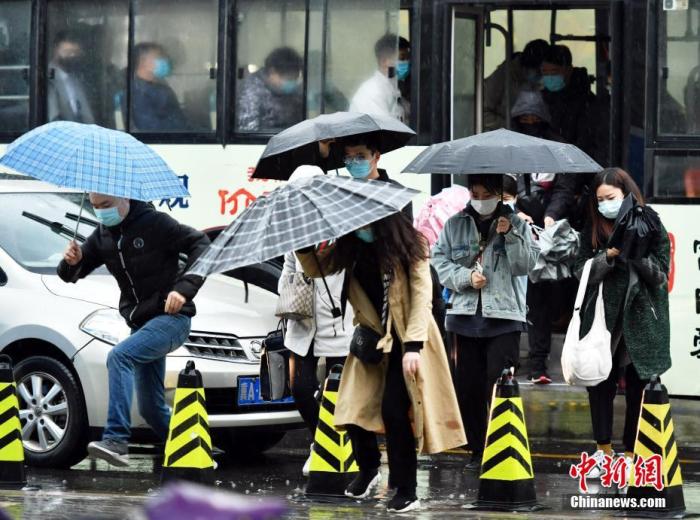 中东部有大范围降雨 内蒙古西北华北等地迎降温天气