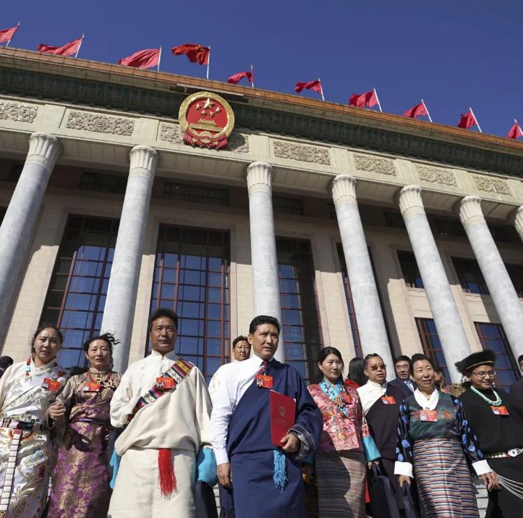 的日常生活紧密相连编纂民法典是党的十八届四中全会提出的重大立法