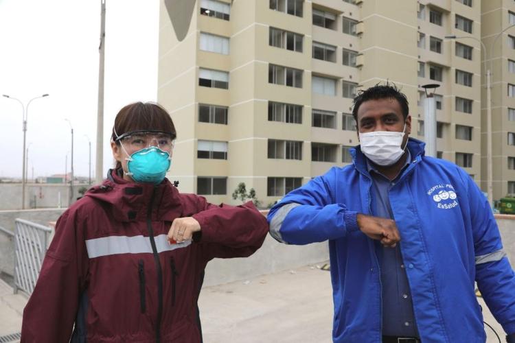 中国抗疫医疗专家组走访秘鲁新冠肺炎隔离中心