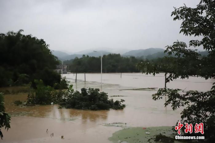 暴雨 江南华南等地仍将有强降雨 中央气象台继续发暴雨黄色预警