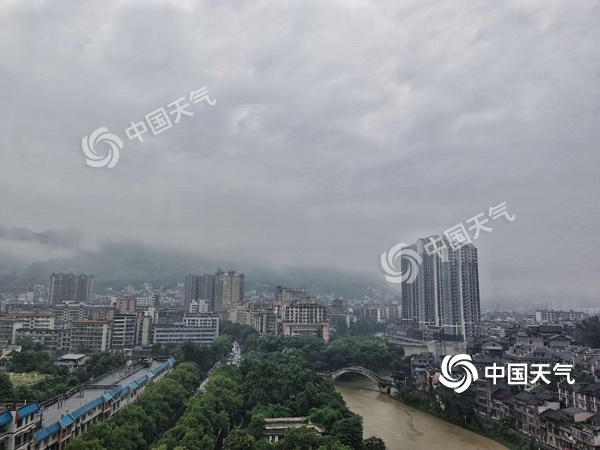 【】暴雨预警今日中断，但明起新一轮强降雨将登场