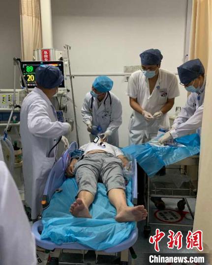 抢救过路护士紧急救助医院无缝接续：心跳骤停患者转危为安