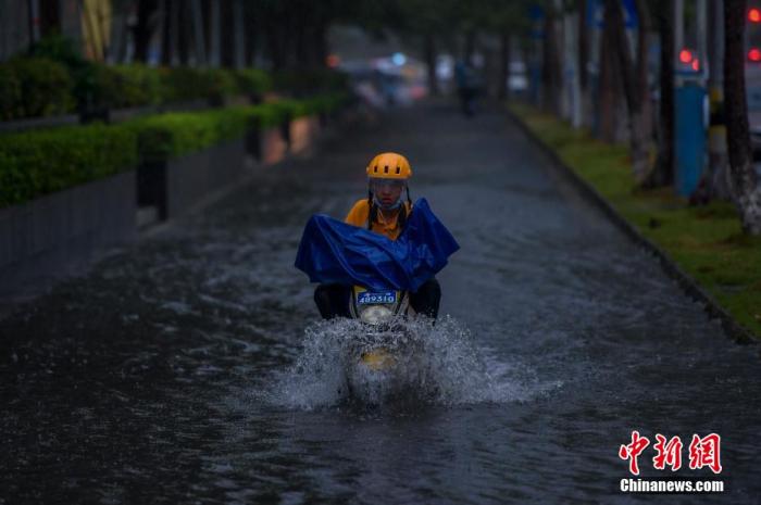 【】“双台风”袭来！南方多地调高应急级别防风防汛