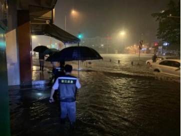 央视新闻客户端|四川多地遭遇暴雨“车轮战” 看四川应急管理系统如何应对汛情