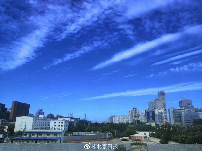 大雨过后，北京现绝美云海