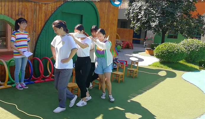 針對孩子活潑好動的年齡特點,濟南市天橋區濱河幼兒園進行了