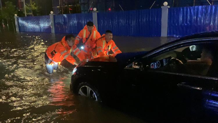 应急|强降雨过后61座水库超汛限 辽宁省连夜转移15198人