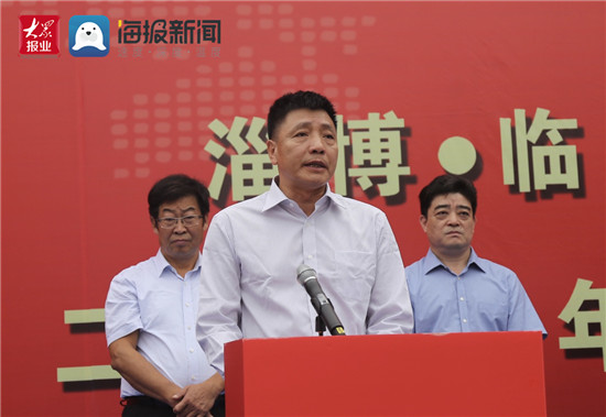 施工单位代表,中国化学工程第十六建设有限公司党委书记,董事长刘佑锟