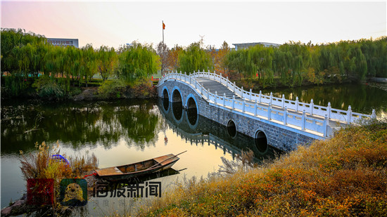 深秋时节,走进位于山东省淄博市淄川区的山东水利技师学院,校园宛如一