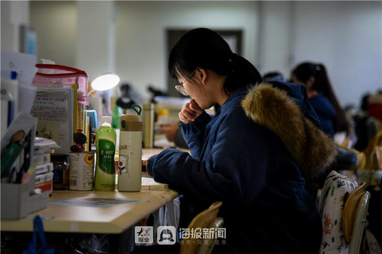 图说倒计时17天德州学子挑灯夜读研阵已待