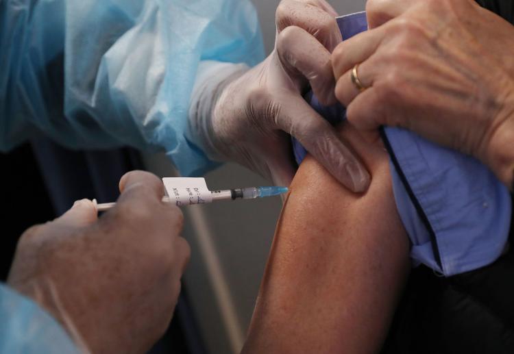 法国开放超过700个新冠疫苗接种中心