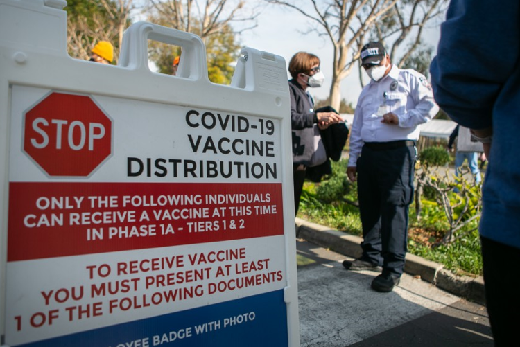 美国加州新冠疫苗接种数据混乱 影响疫苗分发工作