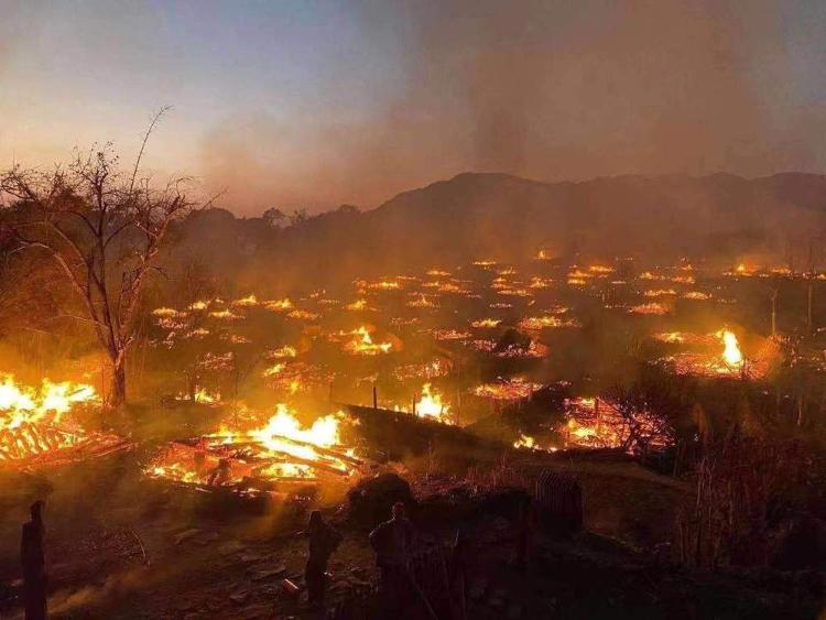 云南沧源佤族自治县翁丁村老寨发生火灾 暂无人员伤亡