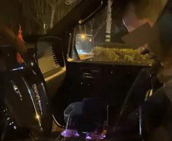 “我酒驾但没开车！” 上海民警下班“捡到”醉汉司机