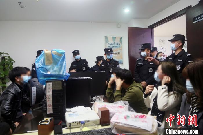 宁波一女子跨境电商代运营伪装非法获利5000余万