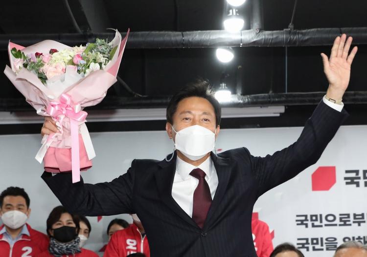 韩国下届总统选举前哨战结果出炉，执政党惨败