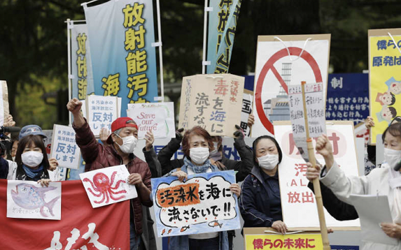 日本福岛县多个市民团体对政府决定排放核废水入海表示抗议