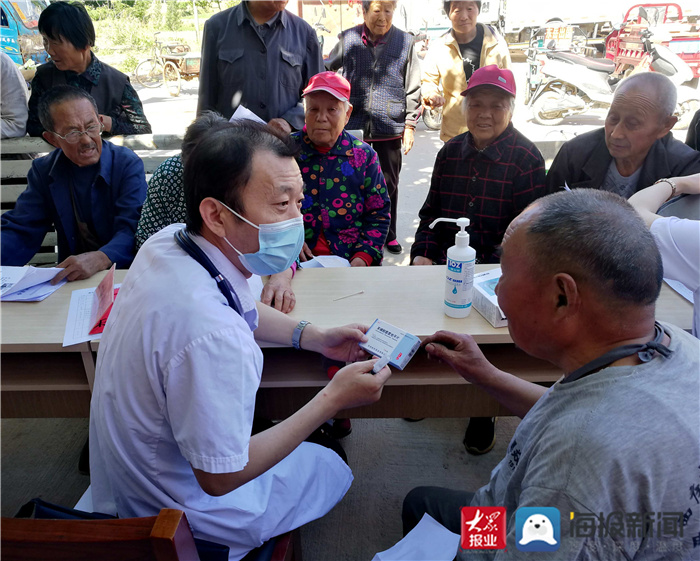 泰安市第一人民医院义诊团队走进化马湾乡西庄村开展义诊活动