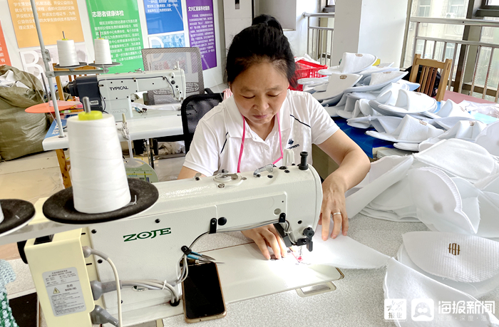 缝纫厂工作妇女图片图片