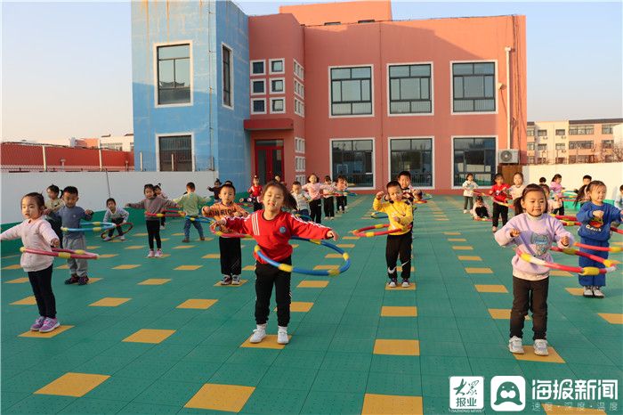 利津县第一实验幼儿园多功能空中栈道成为孩子们网红打卡地