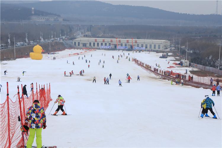 谈球吧体育冰雪助冬奥 济南市冰雪项目教练员培训举办_教育要闻_大众网(图4)