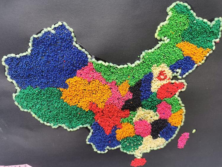 小学生绘制中国地图图片