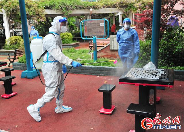 “守沪者联盟”丨上海开展预防性消杀作业 进一步阻断疫情传播链