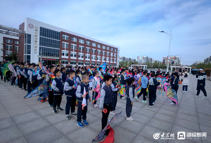 东营市胜利第五中学举办梦飞翔风筝节活动