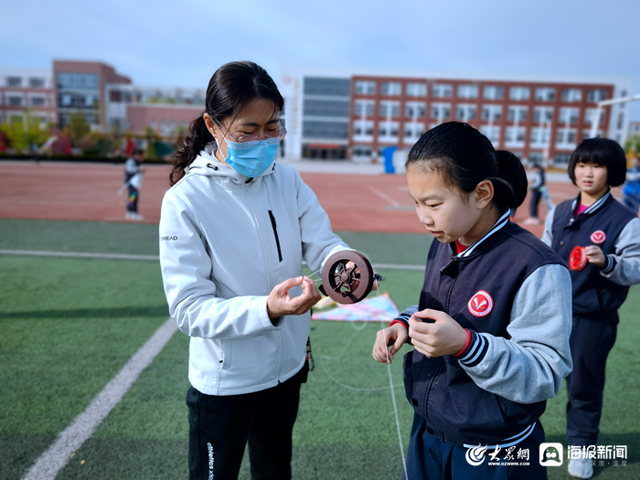 东营市胜利第五中学举办梦飞翔风筝节活动