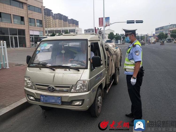 无证驾驶“报废车”上路，临沂北城交警“就地拿下”