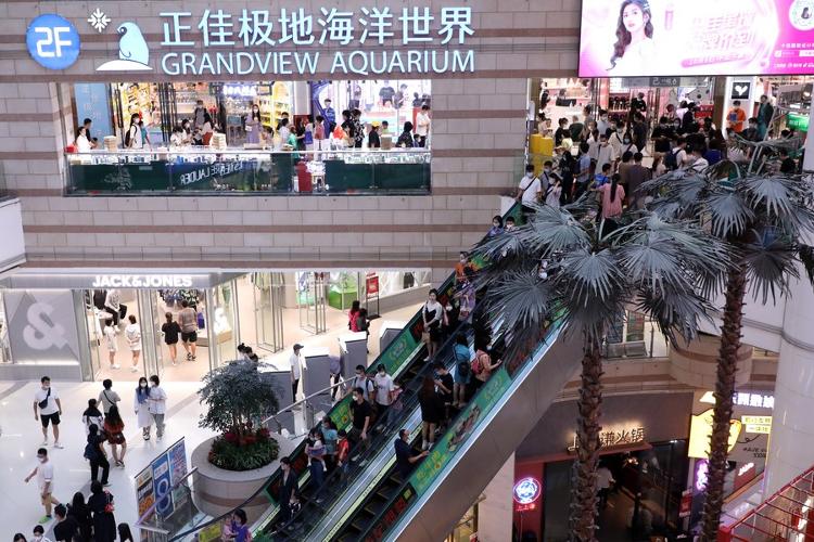 Holiday consumption boom shows growth potential of Chinese market