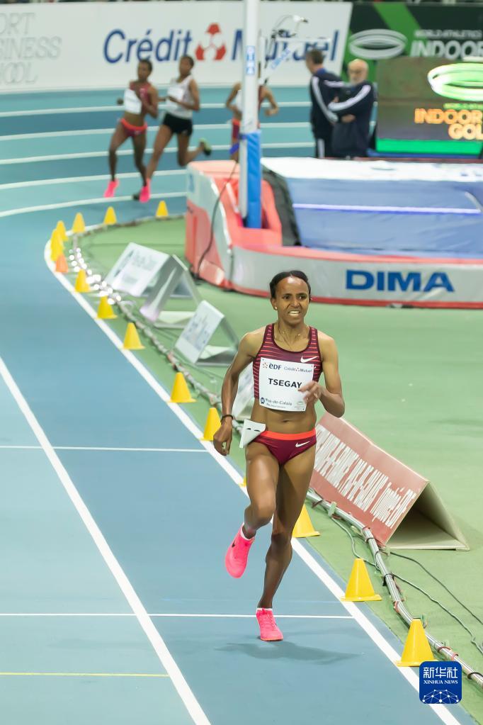 田径——室内巡回赛列万站女子1500米：埃塞俄比亚选手策加耶夺冠